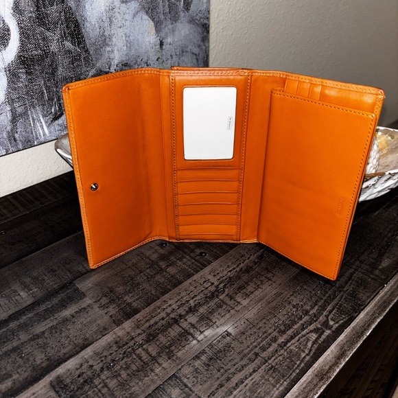 Coach Hamptons Yellow Trifold LG Checkbook Sig C Clutch Purse Bag Wallet RARE​ - Picture 4 of 9